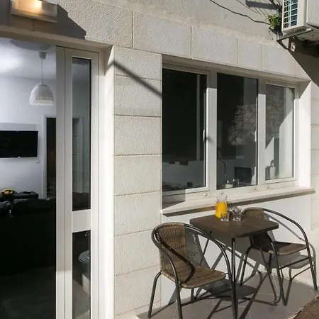 Avangarde - Studio With Terrace * Ντουμπρόβνικ